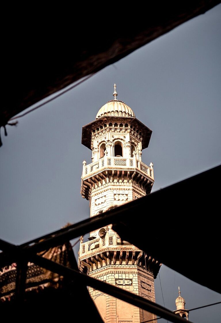 Pakistani Hindus Faces Pressure To Convert To Islam, Where They