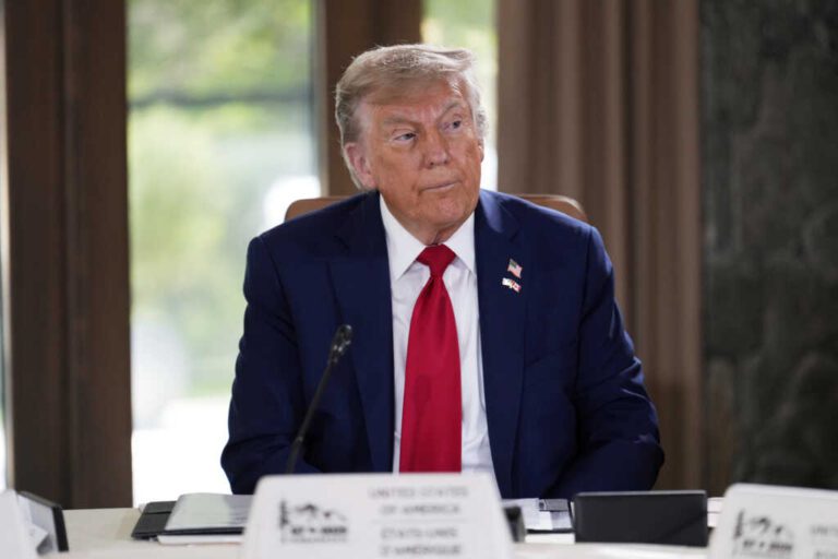 Huckabee tells trump only the issue of god's voice in