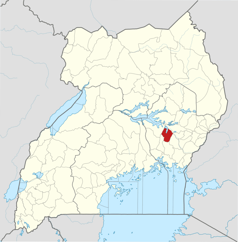 New Christian Muslim relatives break into the house to kill him New christian muslim relatives break into the house to kill