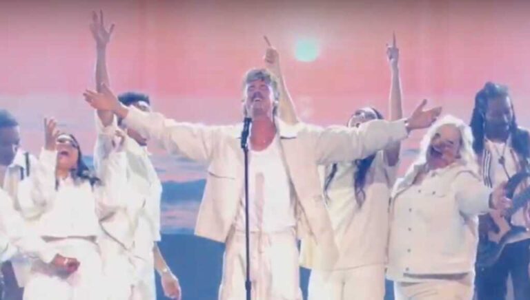 Forest Frank reveals miraculous healing two weeks after breaking his back – Faith Wire Forest frank reveals miraculous healing two weeks after breaking his