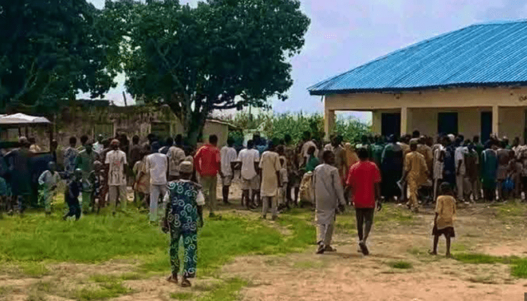 Woman lynched by a Nigerian mob for allegedly blasphemed after a response to a marriage joke Woman lynched by a nigerian mob for allegedly blasphemed after