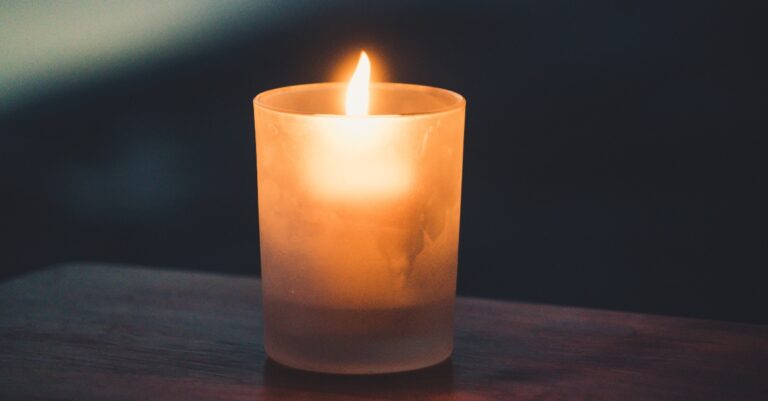 10 prayers for women grieving loss this holiday season