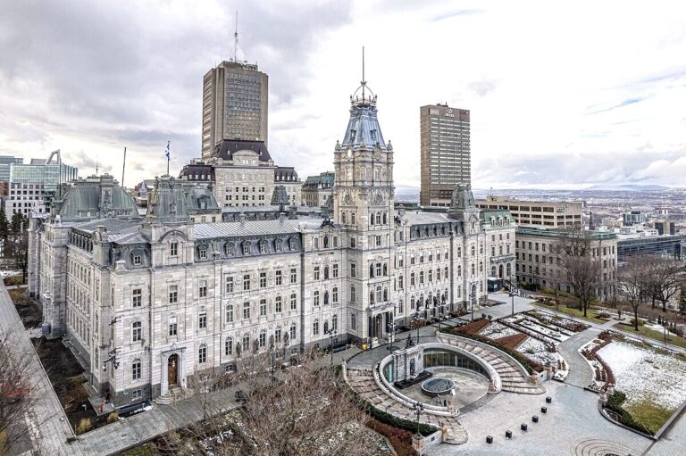 Bill would ban religious practices in public places in quebec,