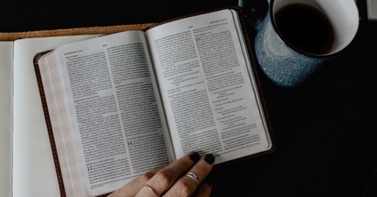 How to study the bible and grow your faith