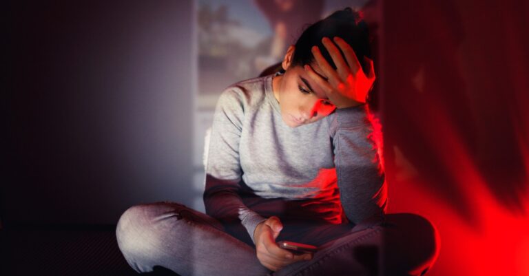 5 dirty lies your anxiety tells you are true