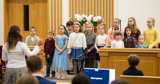 Baptized Children Also Participate in Stake Conference – Church News Baptized Children Also Participate in Stake Conference – Church News