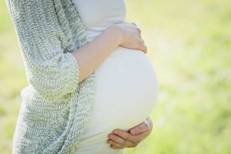 Same sex couple sue surrogate mother for refusing to abort baby