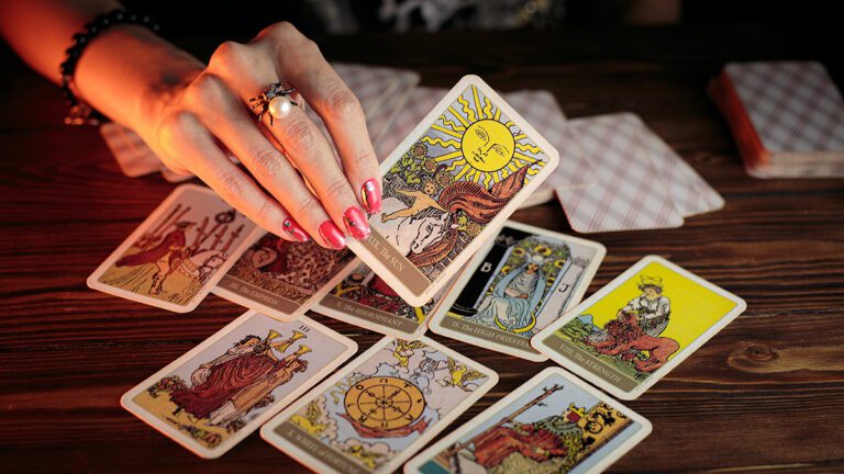 Tarot card reader removes online content after discovering Jesus: 'Christ